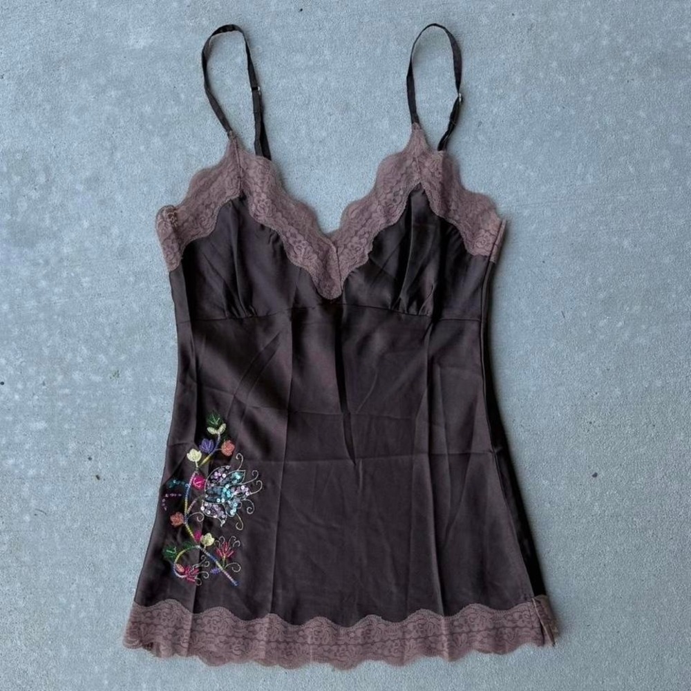 Magazine 100% Silk Embroidered Lace Cami Top  Size: Small